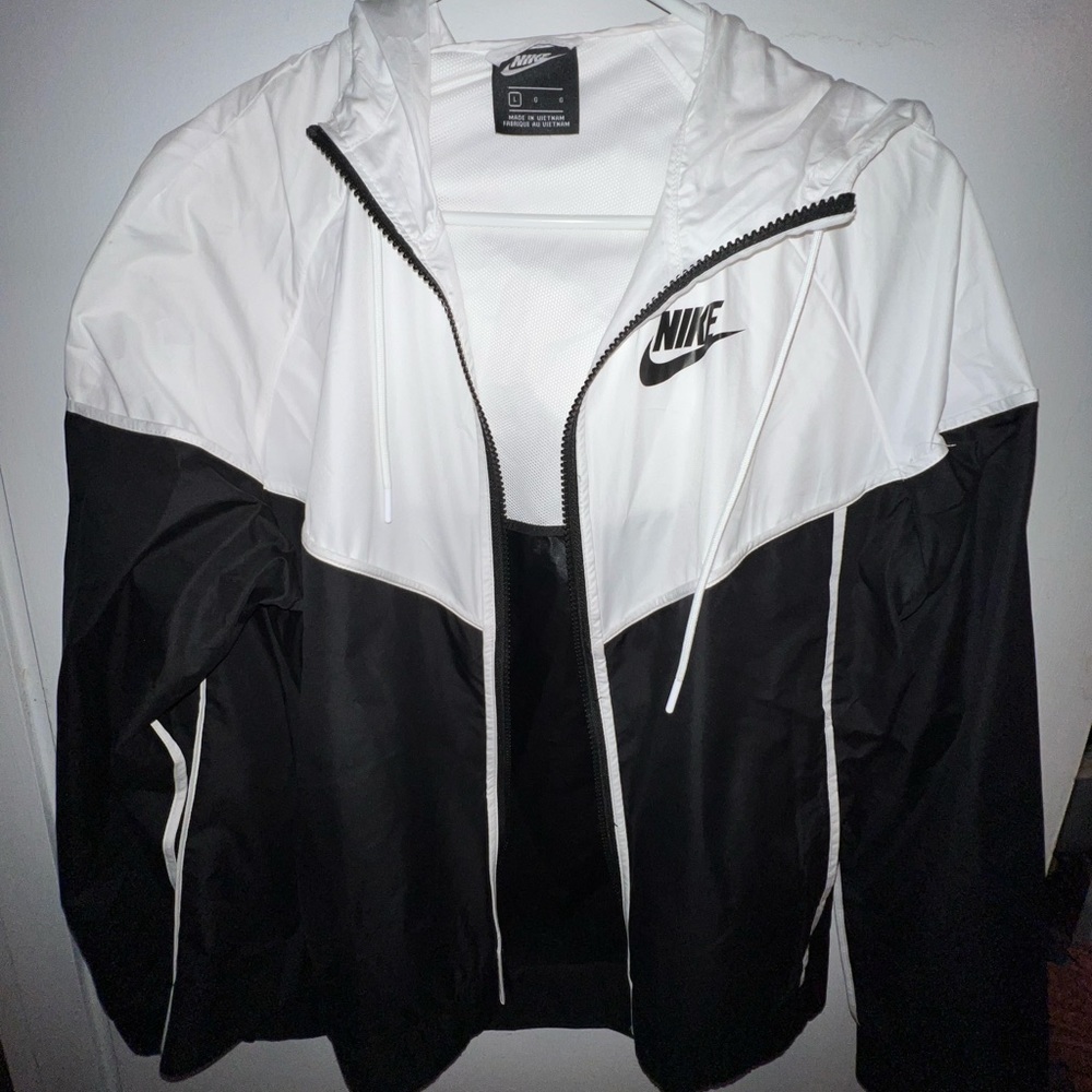 Nike wind breaker